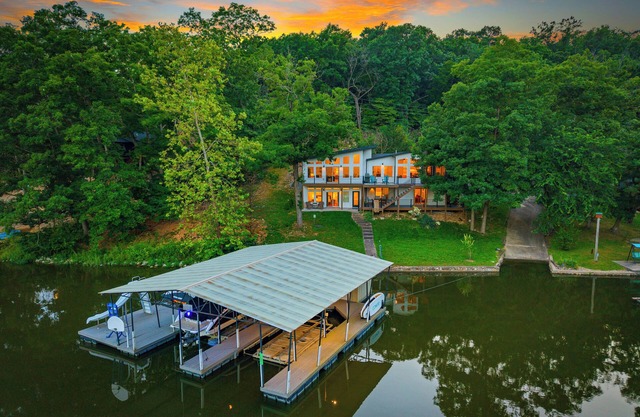 Lakeside Tranquility | Camdenton Boat Dock