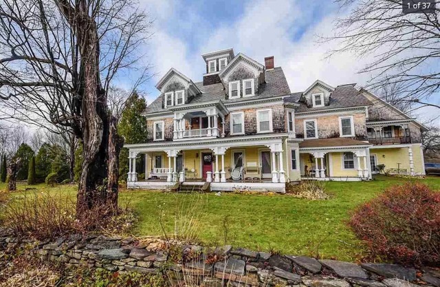 Lakeside Victorian Mansion w/Hot Tub, Near Skiing, Snowmobile Trails, Boating