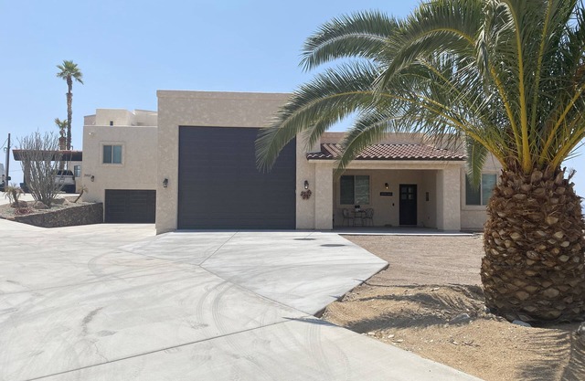LakeTime Casita with Pool/Spa, 2/2, boat/RV parking quiet beautiful views