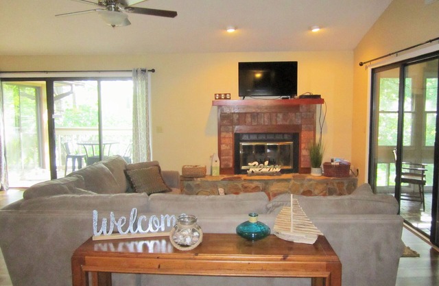 Lakeview 2BR-2 1 / 2BA Eigentumswohnung in Keowee Key Resort