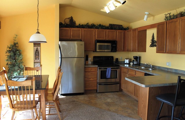 2 Bedroom Condo on Duck Lake in Eagle River