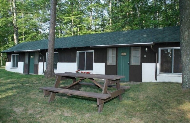 LakeView 3, LakeFront Suite