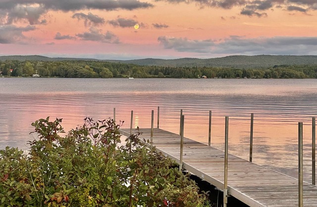 Lakeview bungalow and fishing paradise.