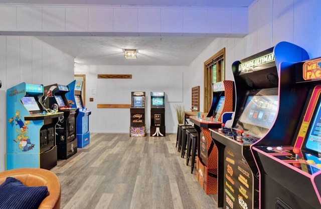 Lakeview Chalet | Arcade | Fire Pit | Lake Access
