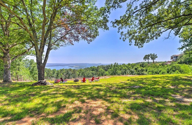 Lakeview Edgemont Escape w/ Fire Pit + Grill!