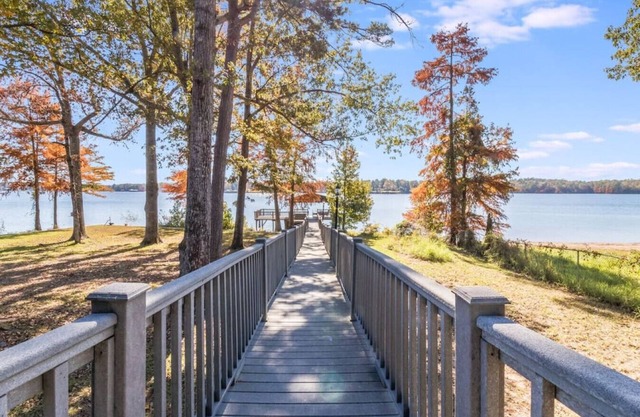 Lakeview - Famous Toledo Bend