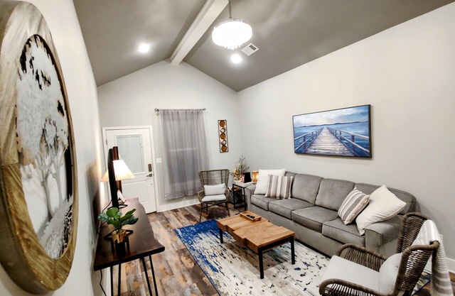 Lakeview Getaway A - Perfect for couples or families