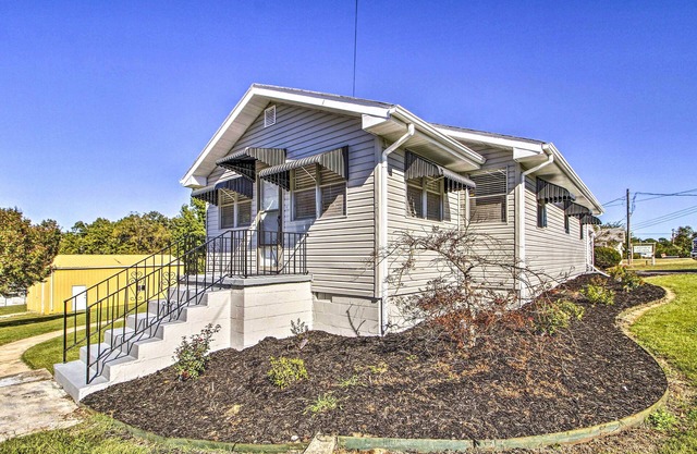 NEU! Lakeview Home - 1 Meile vom Bull Shoals Lake!