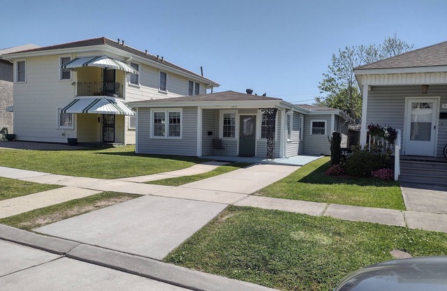 Lakeview home in quite neighborhood