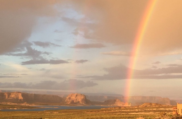 LakeView House of Majestic Lake Powell - August / September / Feiertags-Specials Erkundigen Sie sich so schnell wie möglich