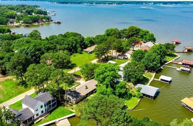 Lakeview in Gun Barrell City