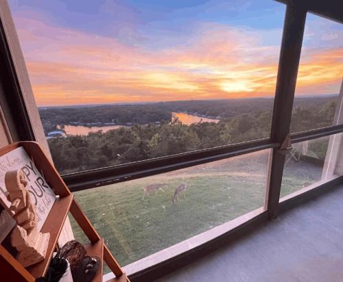 Lakeview Lake Ozark Condo 2bd2bapool-sleeps 7pp