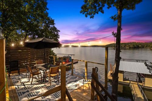 Lakeview Landing by StayLage