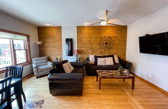 Lakeview Loft