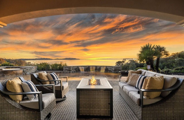 El Dorado Hills Villa Overlooking Folsom Lake!