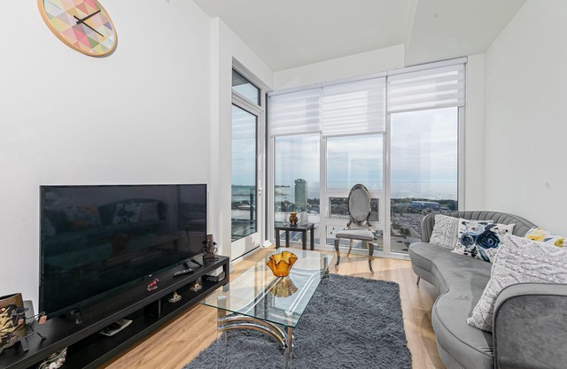 Lakeview Penthouse