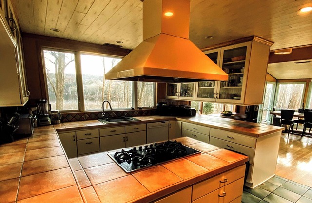 LAKEVIEW RETREAT CARMEL, NY