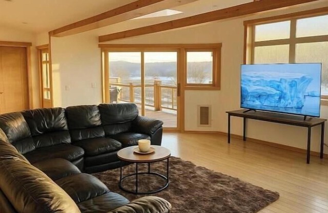 Lakeview Retreat | Wildlife & Serenity