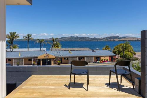 Lakeview Retreat With Private Geothermal Pool