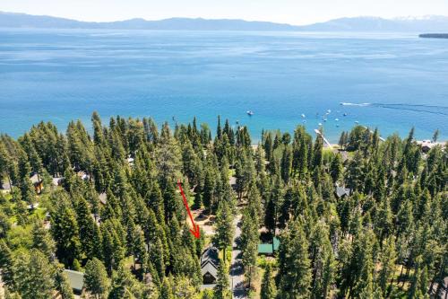 Lakewalk Lodge at the West Shore by Tahoe Getaways, Pet-Friendly w Sauna!
