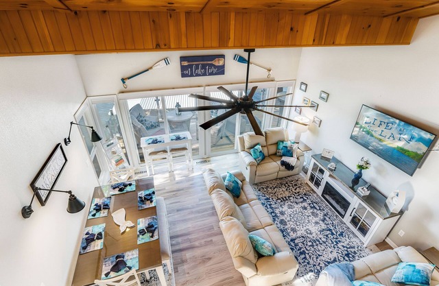 Laking it Easy: Jawdropping Views, Snocone Machine, Kayaks, Swimming, Large Dock