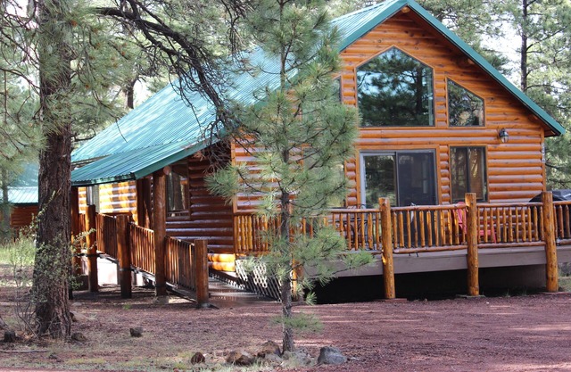 Lamar Cabin. Familien- und tierfreundlich! Ein kurzer Spaziergang zu den fabelhaften Greer Lakes!