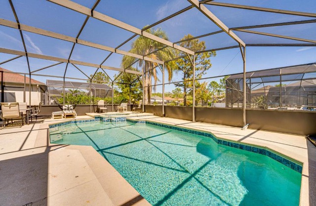 Lanai and Game Room Vacation Home in Davenport!