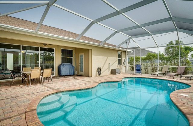 Lanai + Pool: Family-Friendly Home in Cape Coral