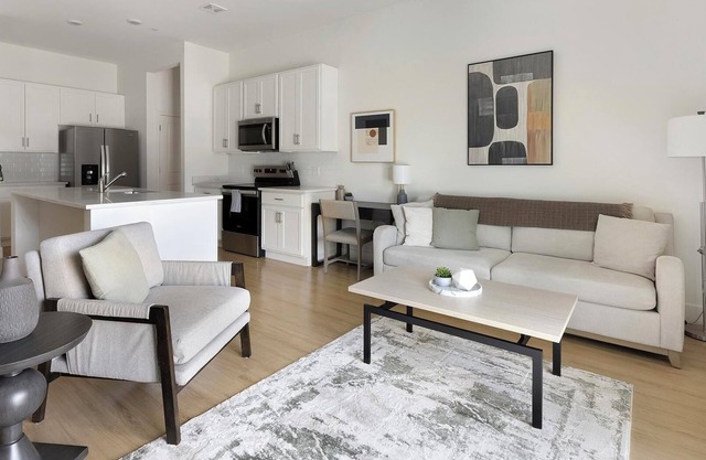 Landing | Amazing 2BD, Pool