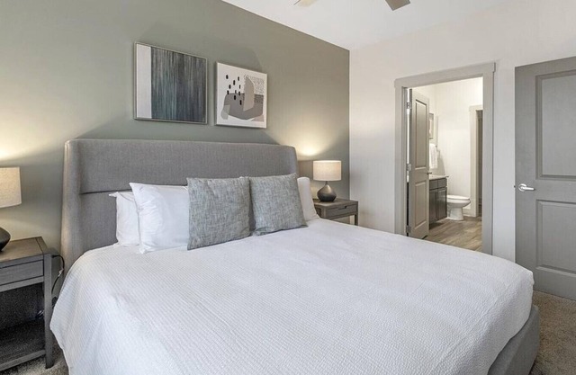 Landing at 4700 Colonnade - 2 Bedrooms in Overton
