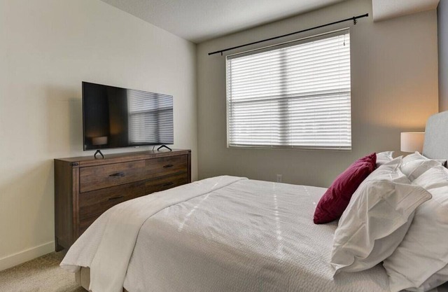 Landing at Aspira at Anthem - 3 Bedrooms in Downtown Herriman