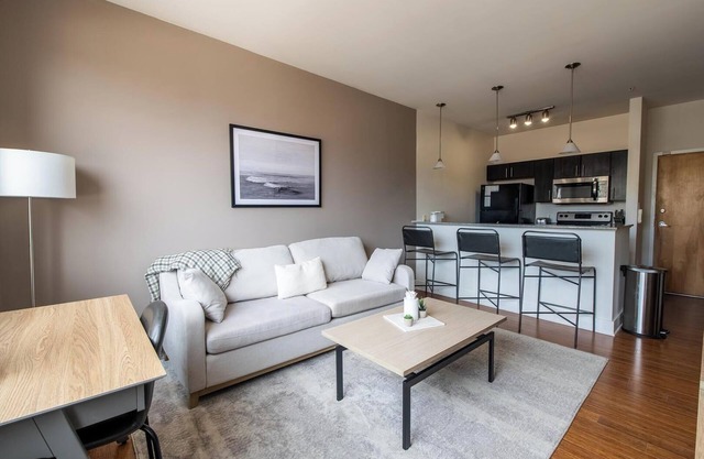 Landing at Cedar Broad - 1 Bedroom in Upper Sho.