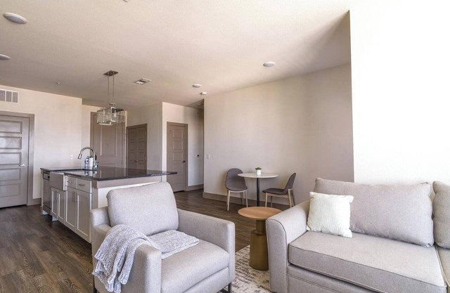 Landing at Enclave at Woodland Lakes - 1 Bedroo.