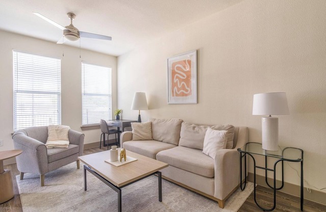 Landing at Enclave at Woodland Lakes - 1 Bedroom in The Woodlands