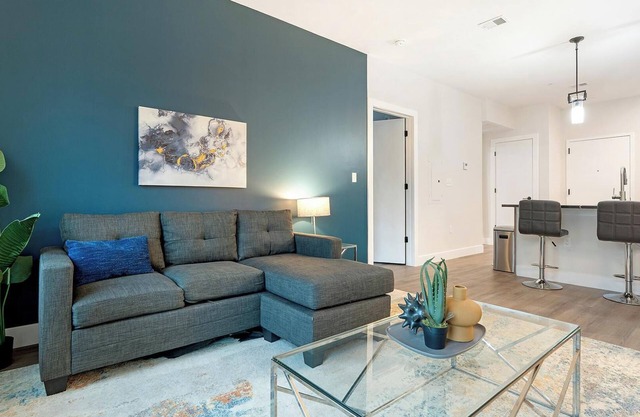 Landing at Hagert and York - 1 Bedroom in East .