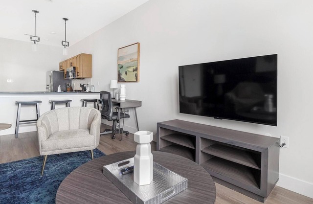 Landing at Hagert and York - 1 Bedroom in East .