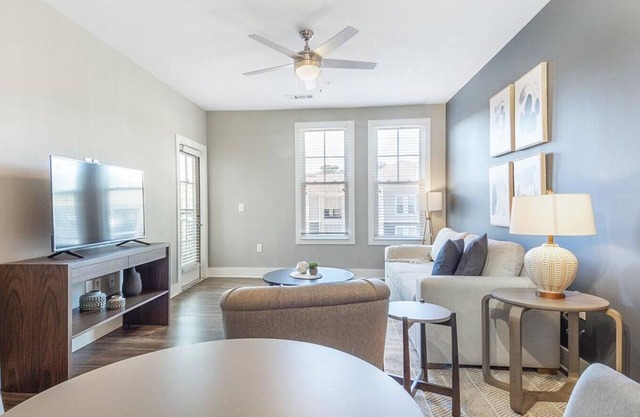 Landing at Heyward West Ashley - 1 Bedroom in West Ashley