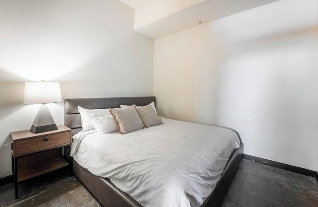 Landing at Hopper Lofts - 1 Bedroom in Manchester