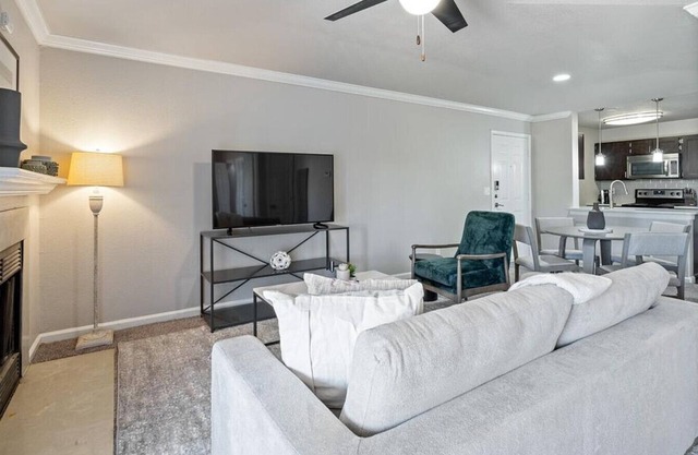 Landing at Ivy Urban Living - 2 Bedrooms in Old East Dallas