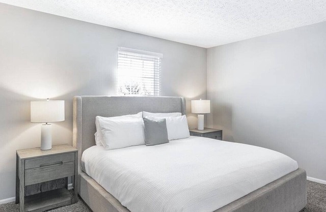 Landing at Lake Club at Polaris - 1 Bedroom in Downtown Columbus