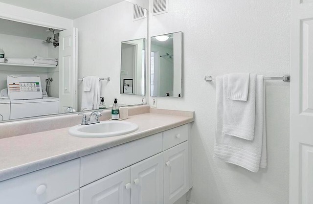 Landing at Legacy Apartment Homes - 1 Bedroom in Mira Mesa