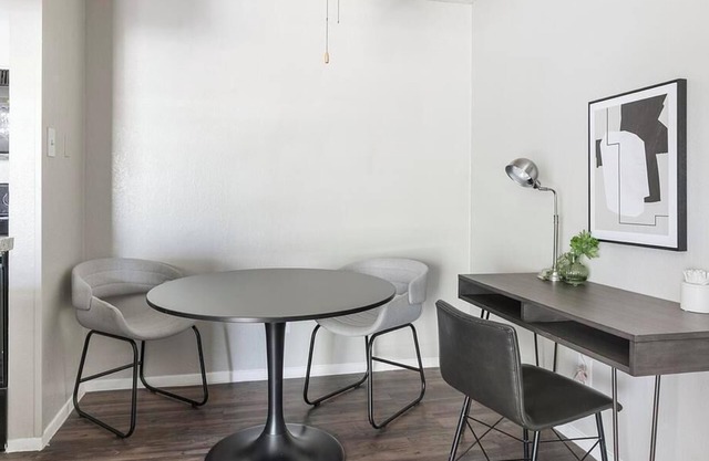 Landing at Oak Meadow - 1 Bedroom in Dallas