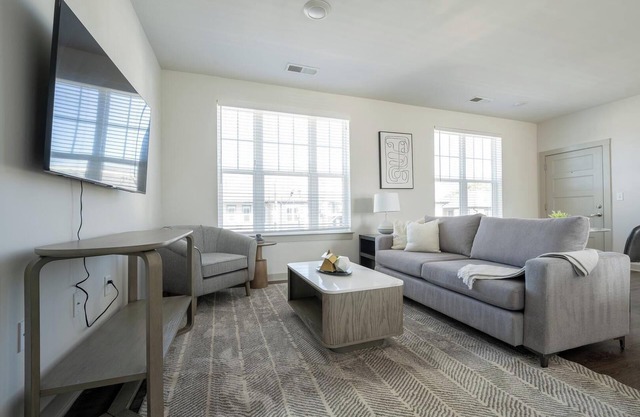 Landing at Pine 25 North End - 1 Bedroom in Tryon Hills
