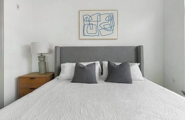 Landing at The Frasier - 2 Bedrooms in Potomac Yard