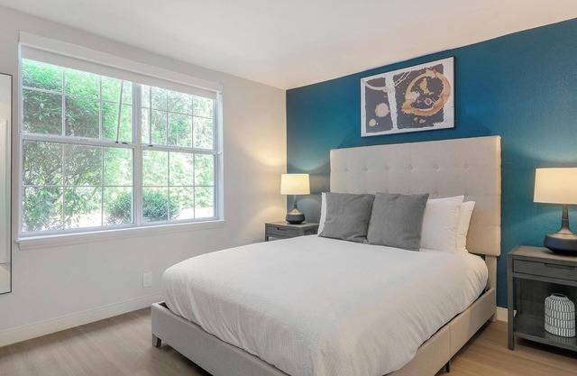 Landing at The Harrison - 1 Bedroom in Northeas.