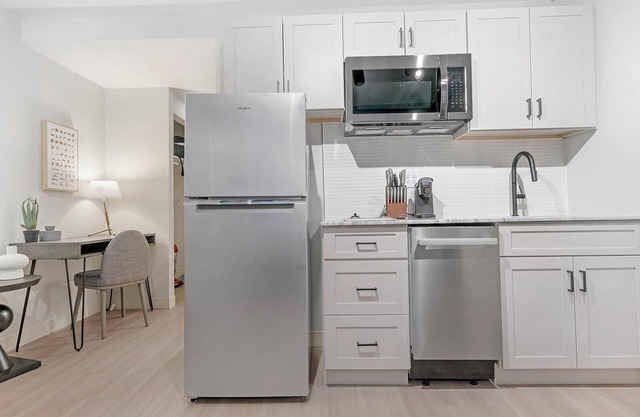 Landing at The Harrison - 1 Bedroom in Northeas.