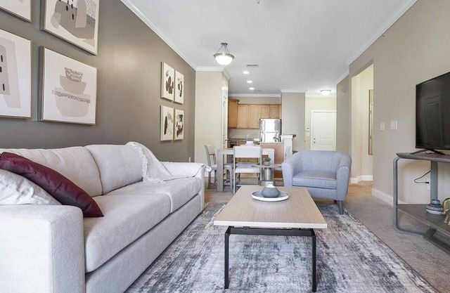Landing at The Plantation at Pleasant Ridge - 1 Bedroom in Downtown Greensboro