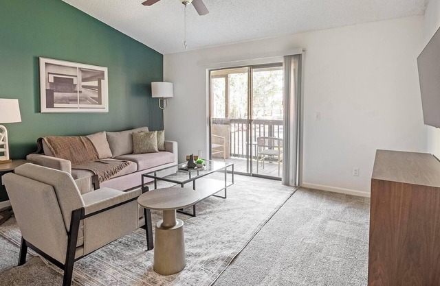 Landing at Timberwalk at Mandarin - 2 Bedrooms .