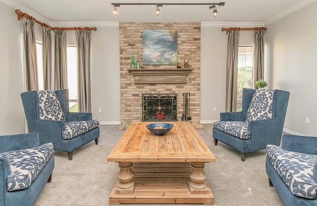 Landing at Waterford Manors - 2 Bedrooms in Valley Park