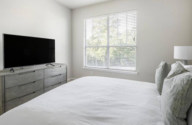 Landing at Whispering Pines Ranch - 3 Bedrooms in Alden Bridge
